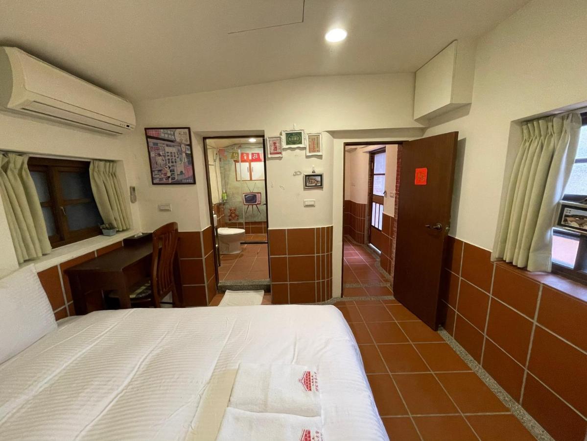 左營蓮潭郭家百年古厝 Hotel Kaohsiung Luaran gambar
