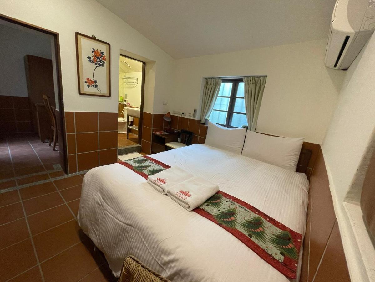 左營蓮潭郭家百年古厝 Hotel Kaohsiung Luaran gambar