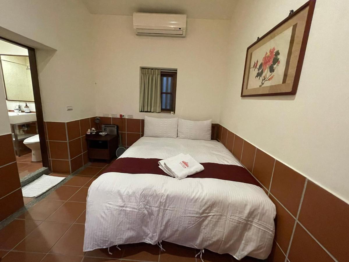左營蓮潭郭家百年古厝 Hotel Kaohsiung Luaran gambar