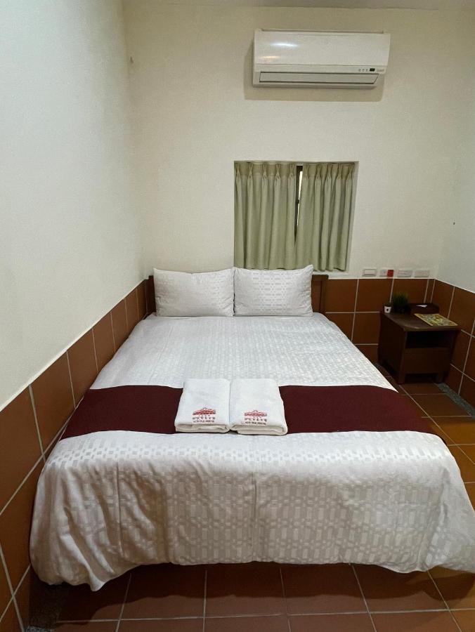 左營蓮潭郭家百年古厝 Hotel Kaohsiung Luaran gambar