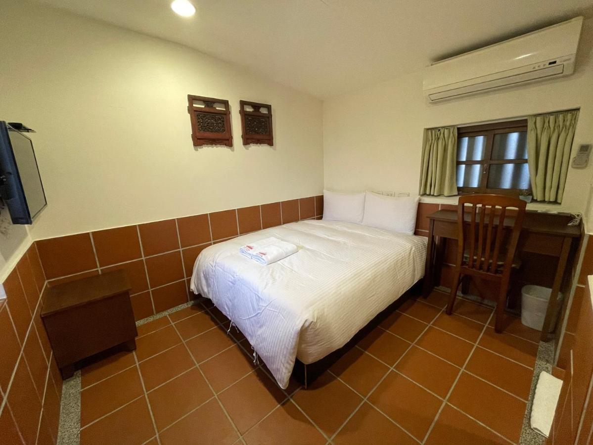 左營蓮潭郭家百年古厝 Hotel Kaohsiung Luaran gambar