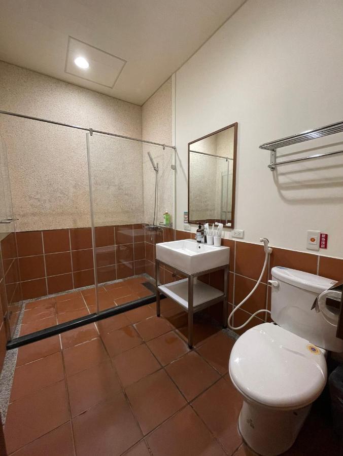 左營蓮潭郭家百年古厝 Hotel Kaohsiung Luaran gambar