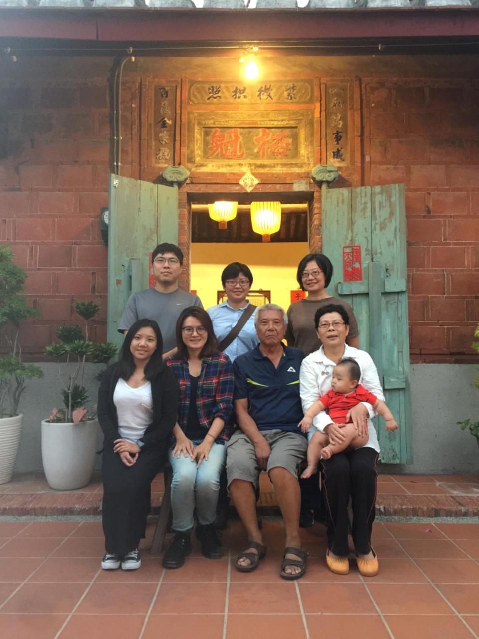 左營蓮潭郭家百年古厝 Hotel Kaohsiung Luaran gambar